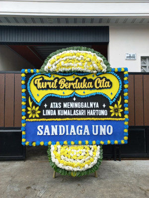 Papan Bunga Duka di Kepulauan Manipa
